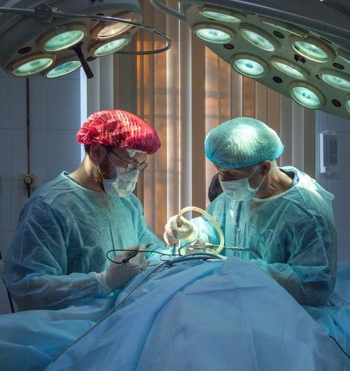 Surgical anesthesia (Adobe Stock, unknown) 