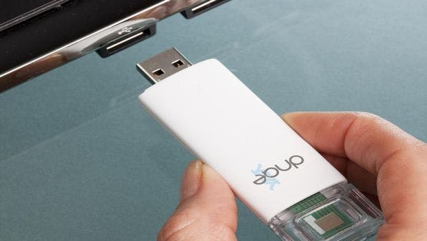Scientists Have Developed a Type of HIV Test on a USB Stick